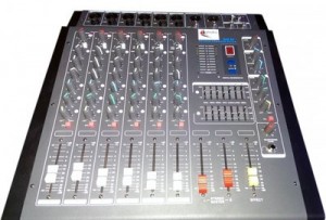 6-Channel-Powered-Mixer-3648538_1