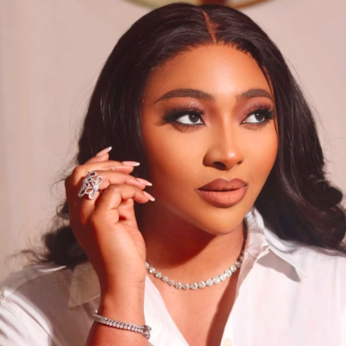 Lilian Esoro