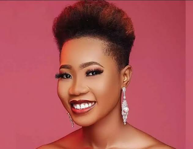 Lizzy Jay Biography